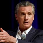 The governor of California, Gavin Newsom, breaks with the party in transgender athletes in women's sports, dismissing a violent reaction