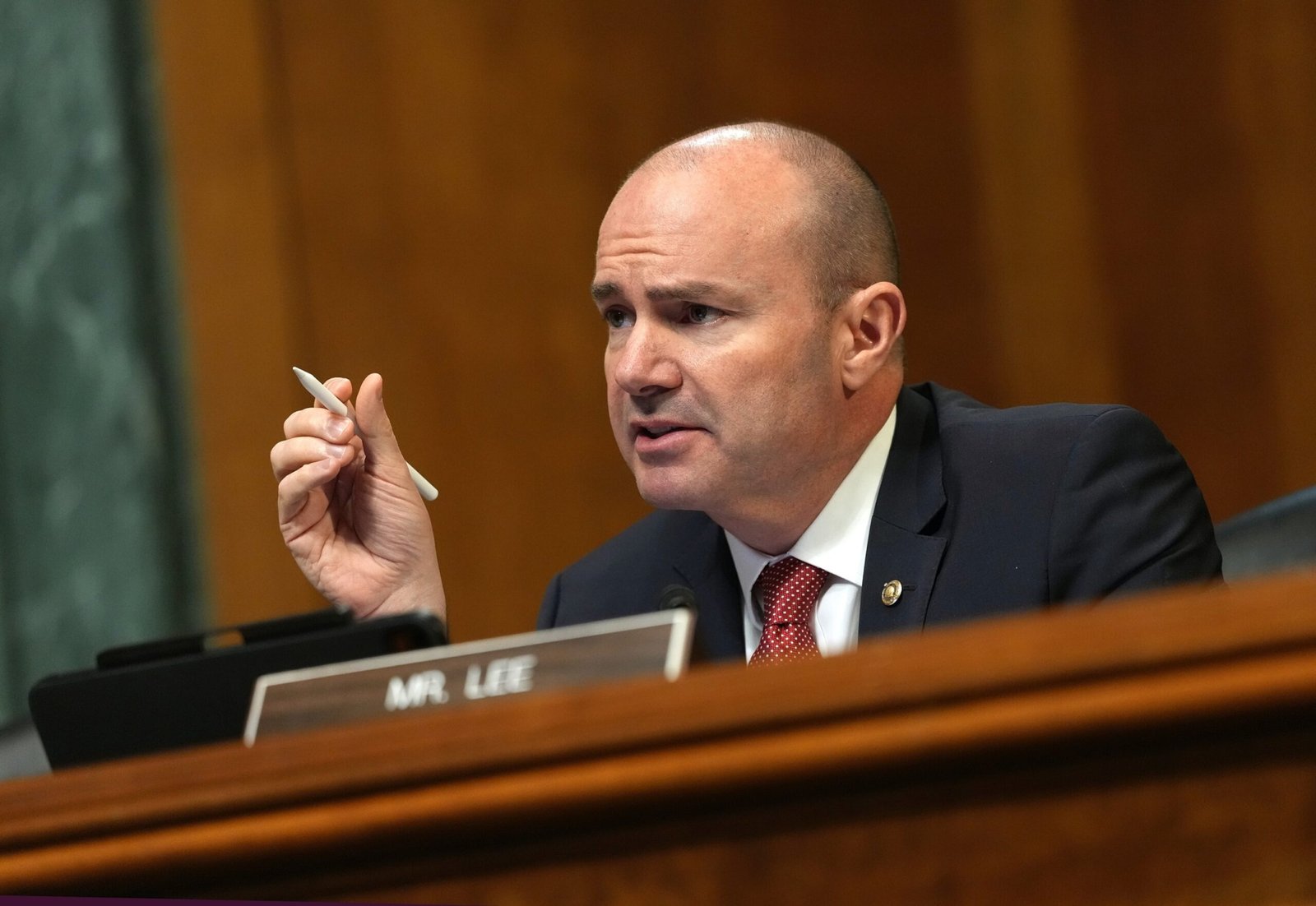 Senator Mike Lee eliminates the controversial publications of Minnesota shooting in the middle of a violent reaction

