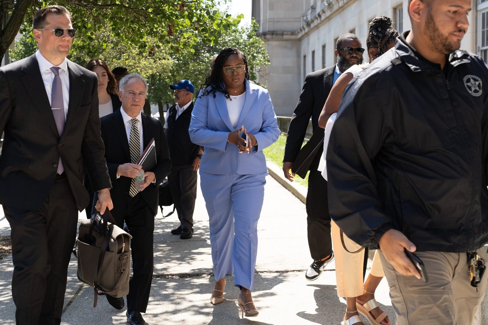 The Lamonica Mciver representative declares himself innocent of the positions derived from the incident of the ice detention center
