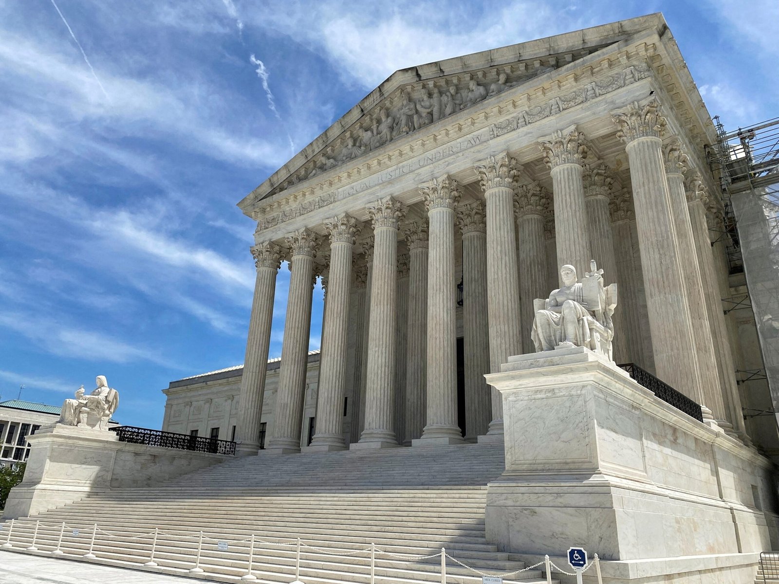 The Supreme Court allows Trump to resume faster.
