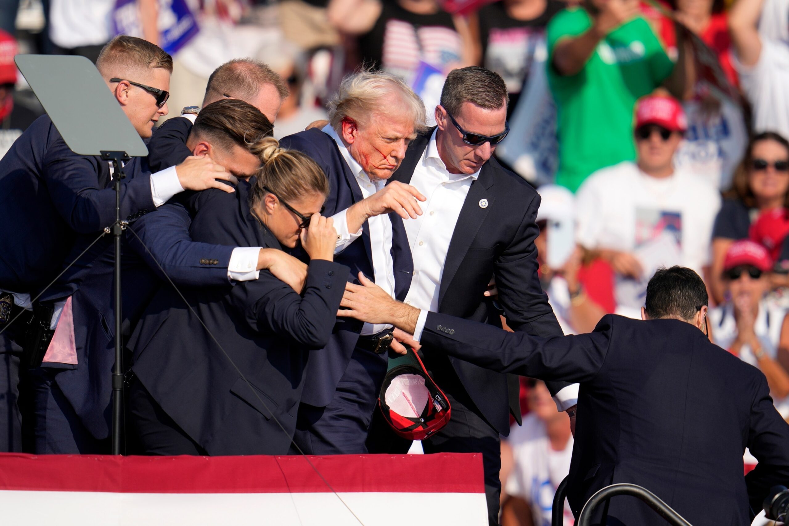 6 secret service agents suspended by behavior during Trump's murder attempt