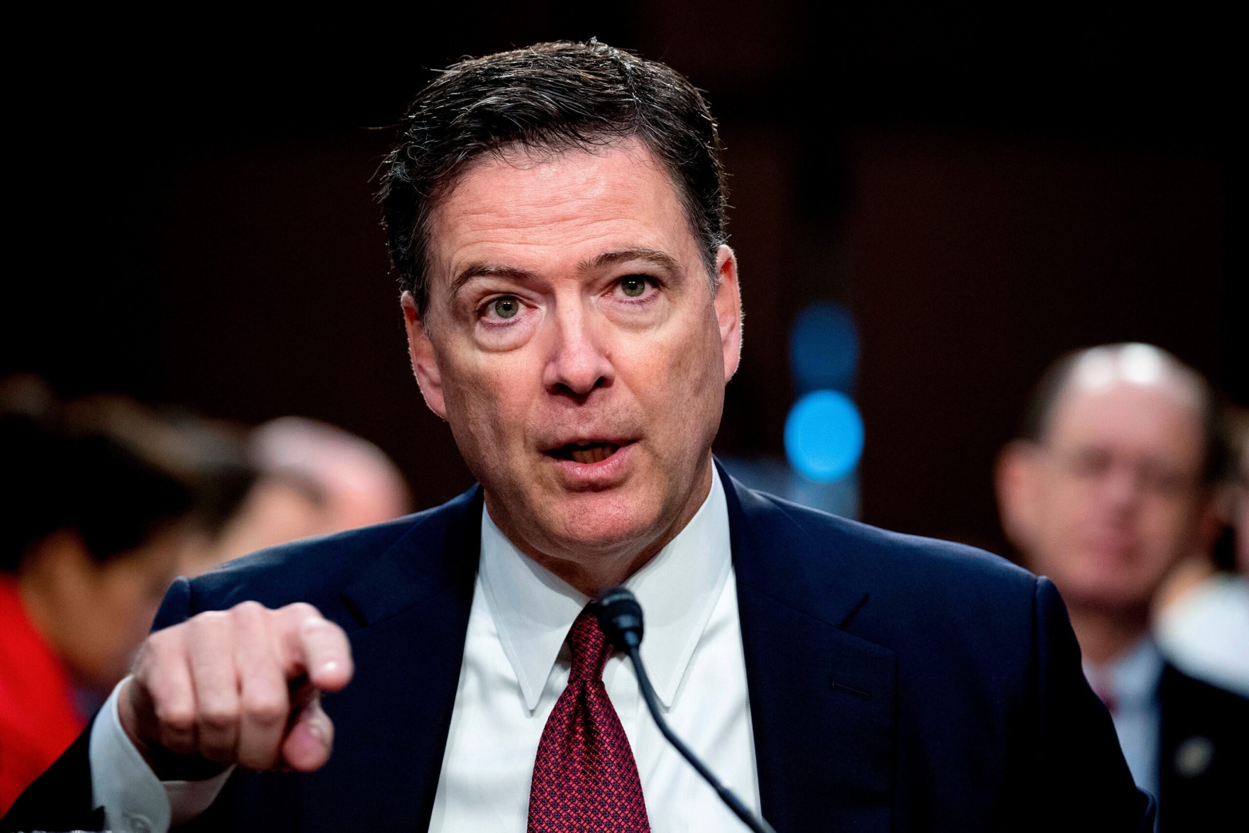Prosecutor's note to the new US prosecutor did not find a probable cause to accuse James Comey: Fuentes


