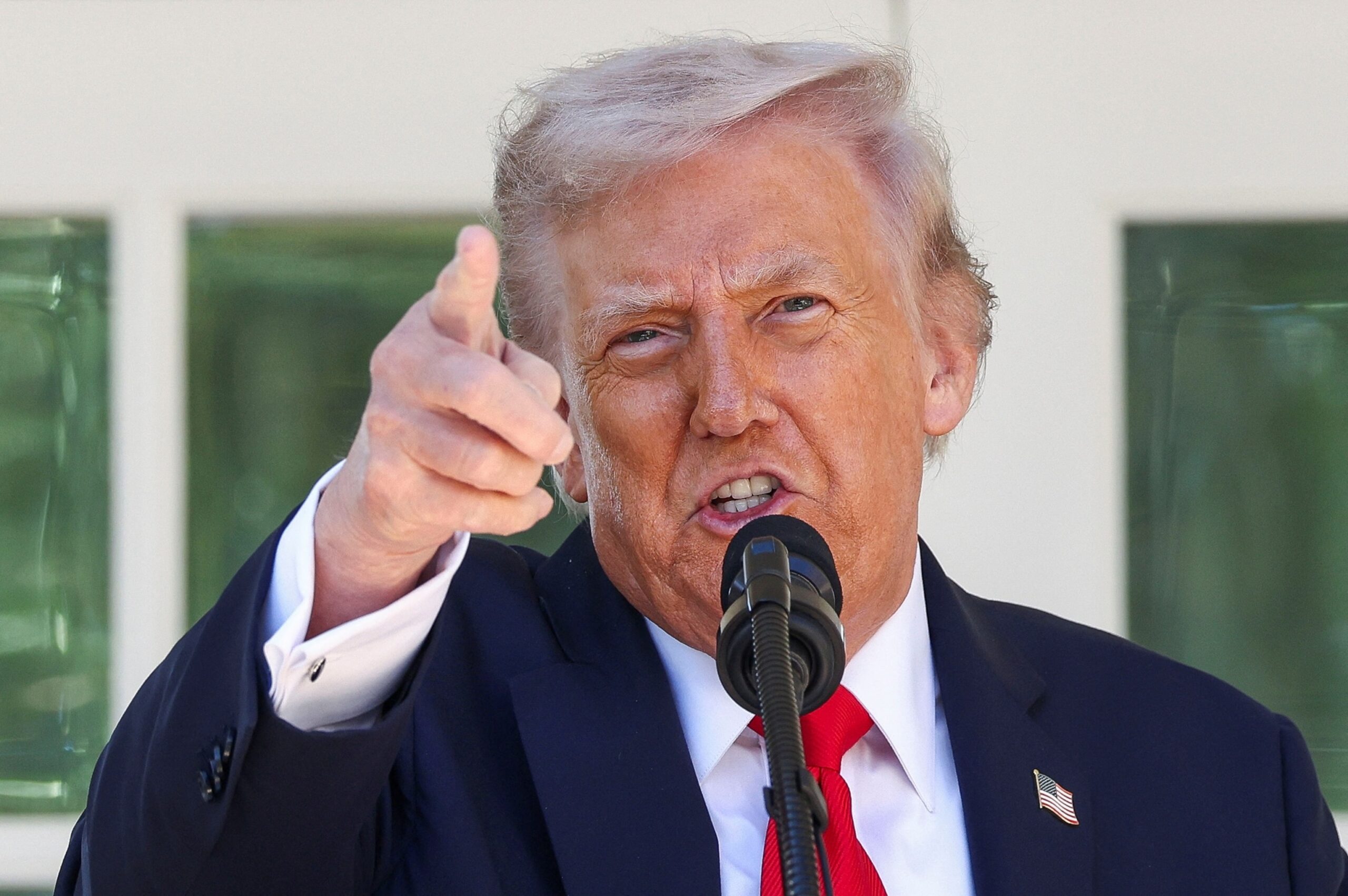Trump wants the Justice Department to pay him $230 million for previous investigations: sources