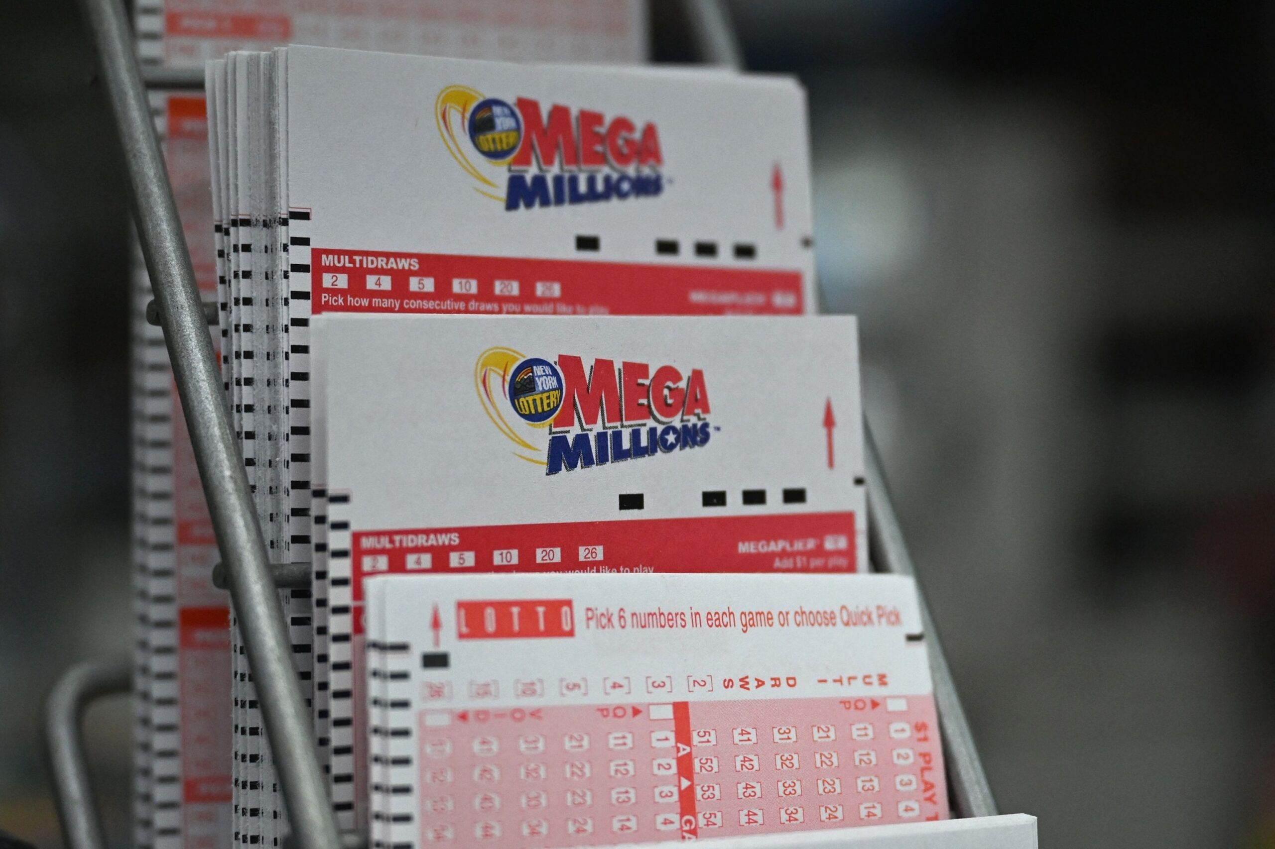 Mega Millions jackpot rises to $843 million